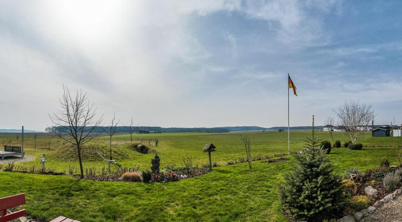 Ruhige Ferienwohnung Mit Panoramablick Ingoldingen 外观 照片