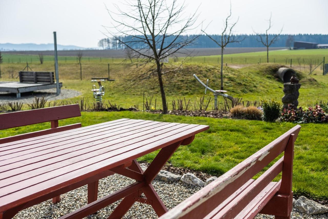 Ruhige Ferienwohnung Mit Panoramablick Ingoldingen 外观 照片